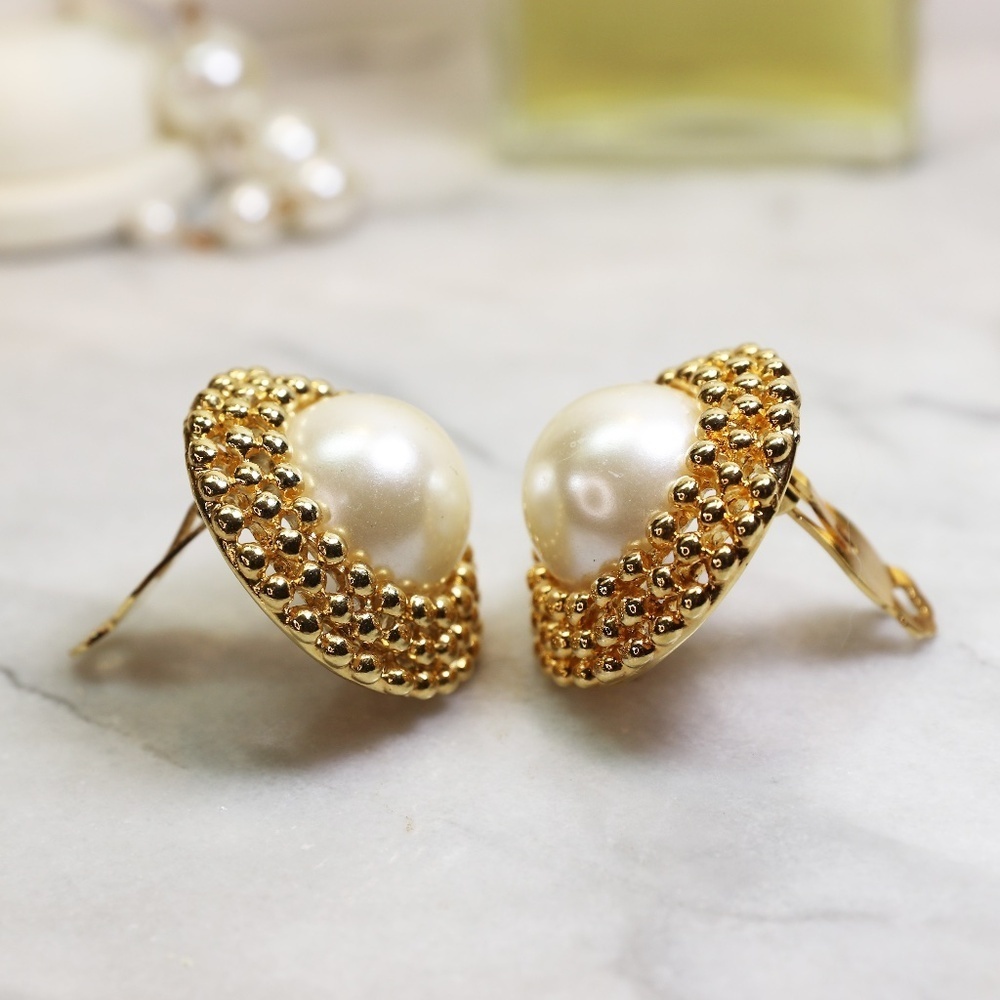 Pearl Earrings - Massive Gold Caviar Clip-on Vintage Luxury Timeless Bridal Gift - Picture 12 of 13
